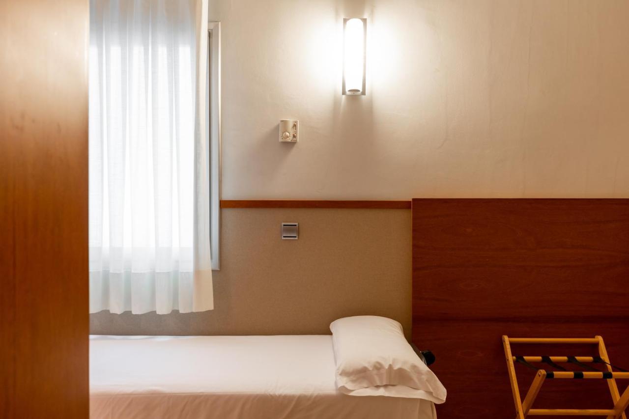 Hotell Onix Rambla Barcelona